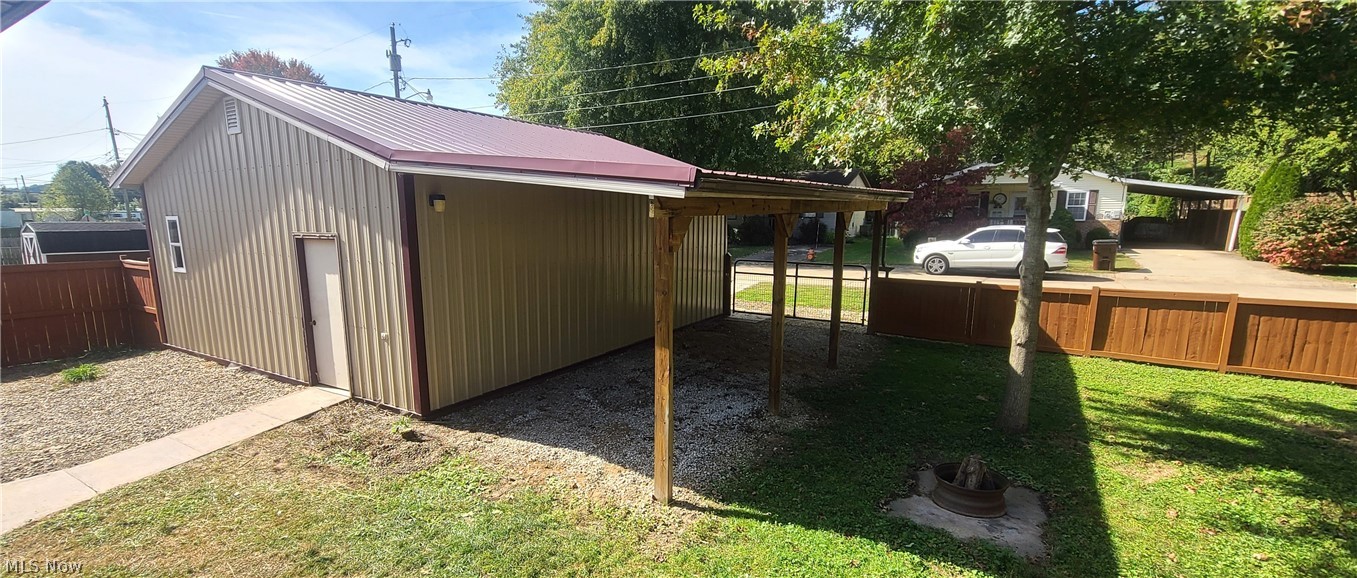 813 Barclay Street Belpre OH 45714