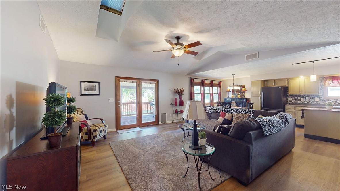 813 Barclay Street Belpre OH 45714