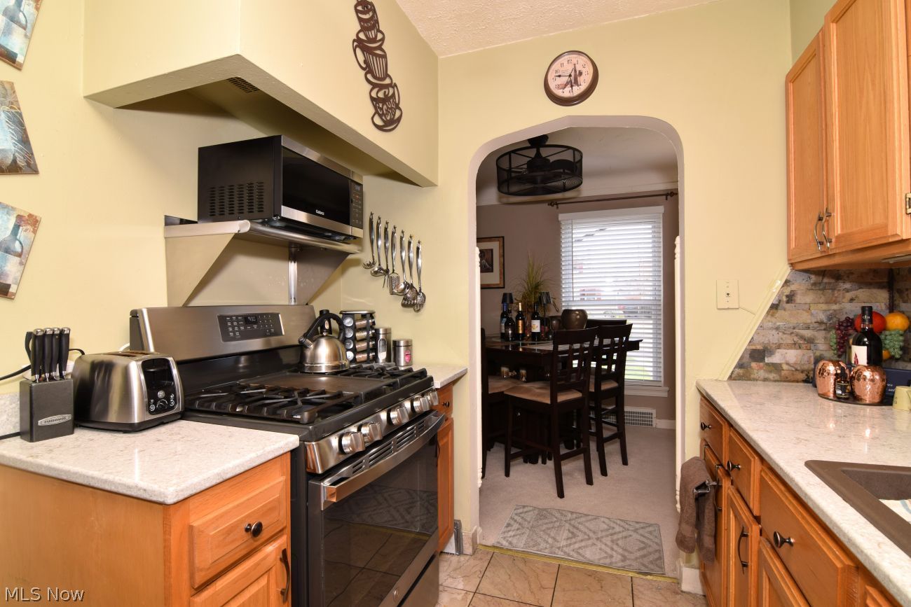 16208 Talford Avenue Cleveland OH 44128
