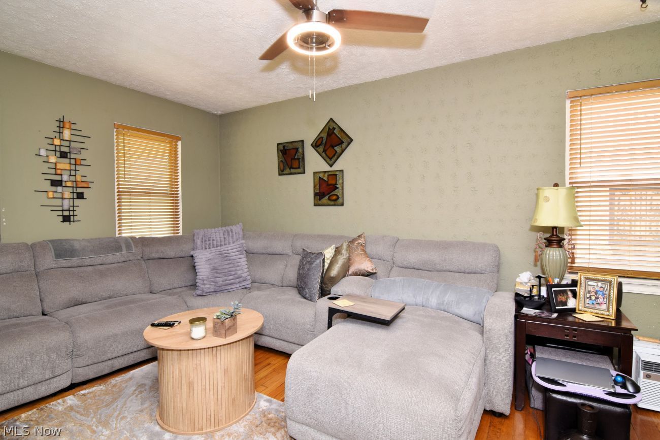 16208 Talford Avenue Cleveland OH 44128