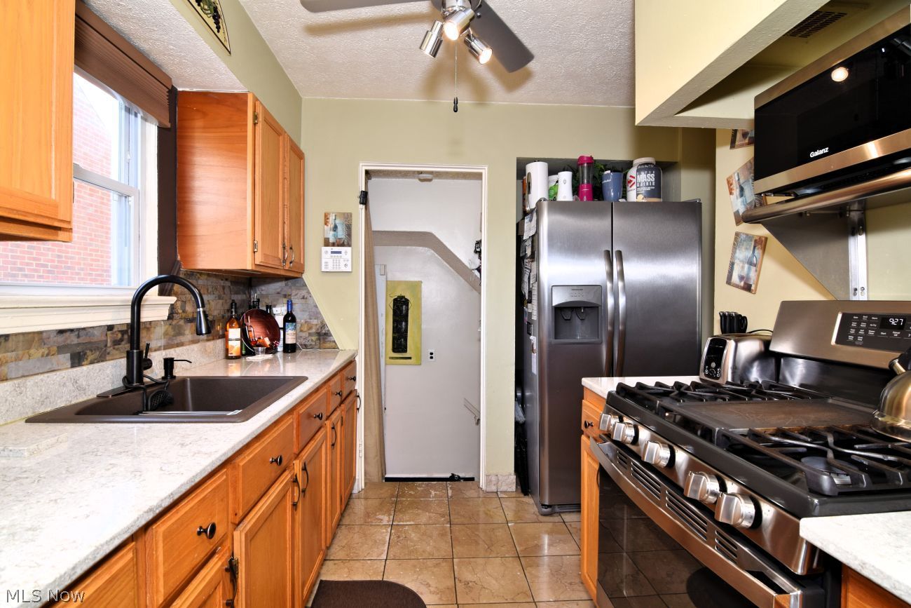 16208 Talford Avenue Cleveland OH 44128