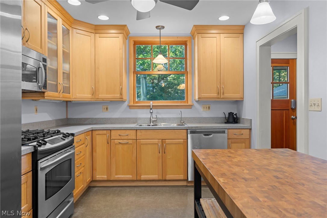 2219 Lamberton Road Cleveland Heights OH 44118