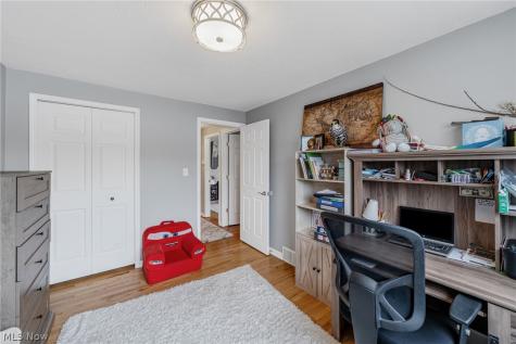 5520 Ralston Drive Parma OH 44129