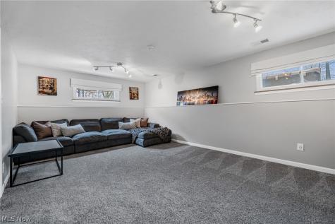 5520 Ralston Drive Parma OH 44129