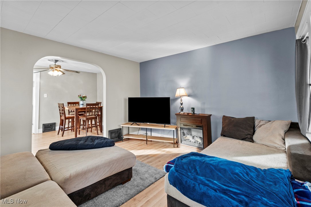 640 Plainfield Road Akron OH 44312