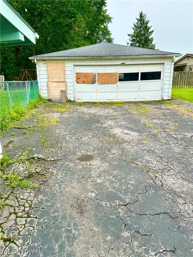 1185 Southern Boulevard NW Warren OH 44485