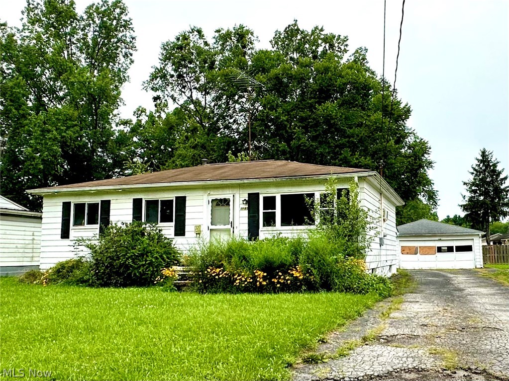 1185 Southern Boulevard NW Warren OH 44485