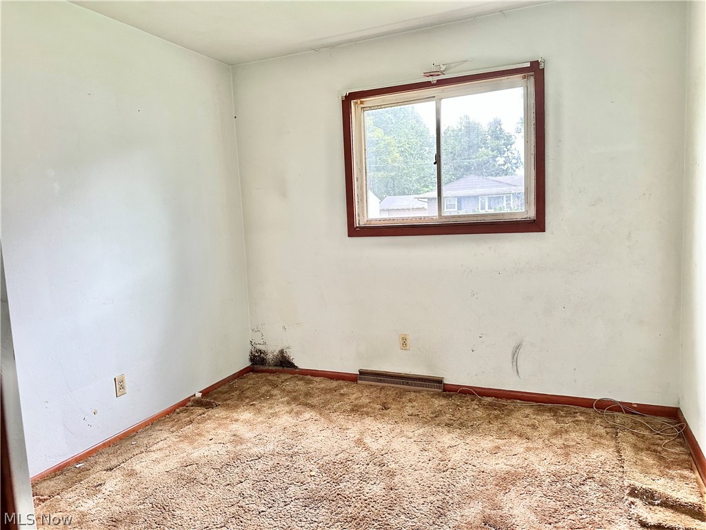 1185 Southern Boulevard NW Warren OH 44485