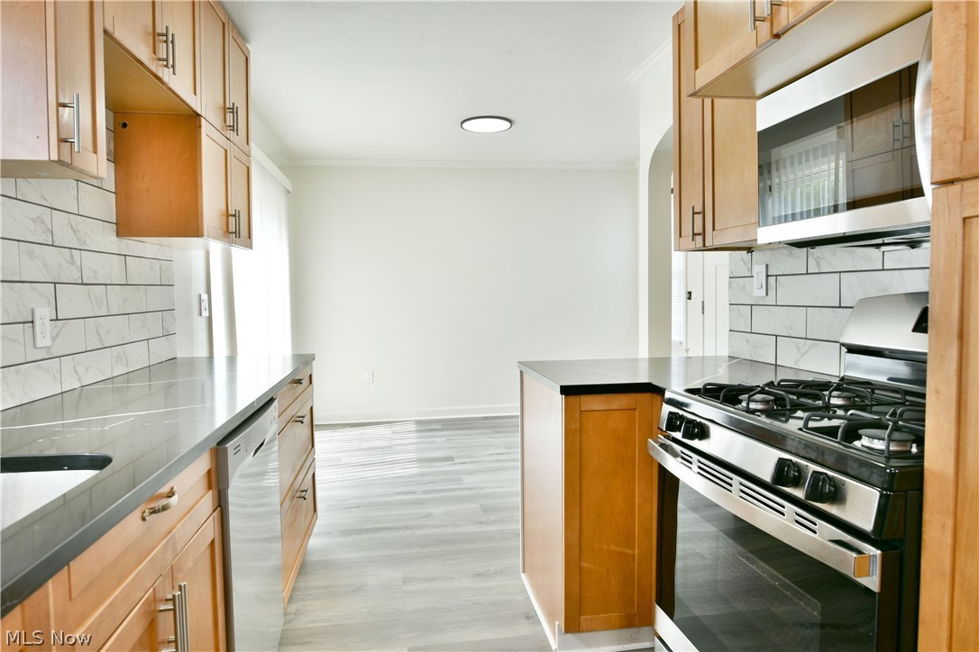 207 State Road NW Warren OH 44483