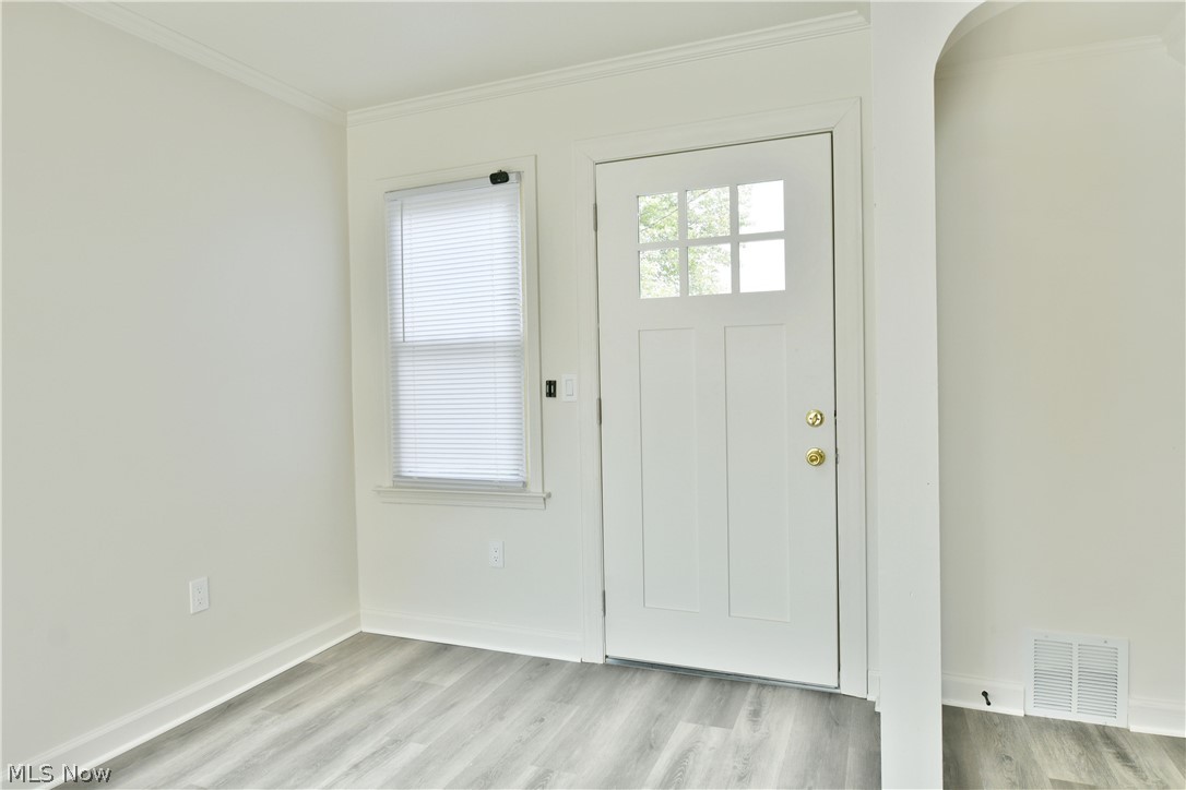 207 State Road NW Warren OH 44483