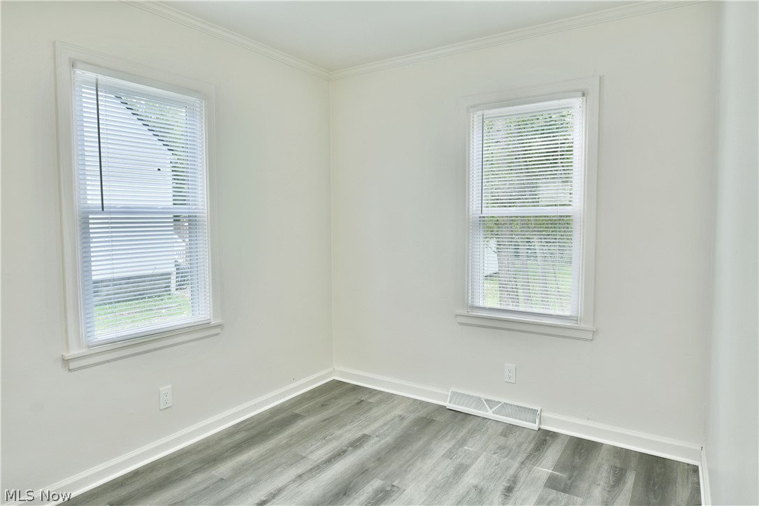 207 State Road NW Warren OH 44483