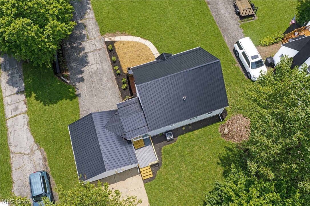 207 State Road NW Warren OH 44483