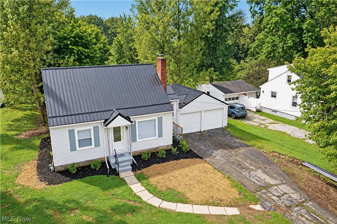 207 State Road NW Warren OH 44483