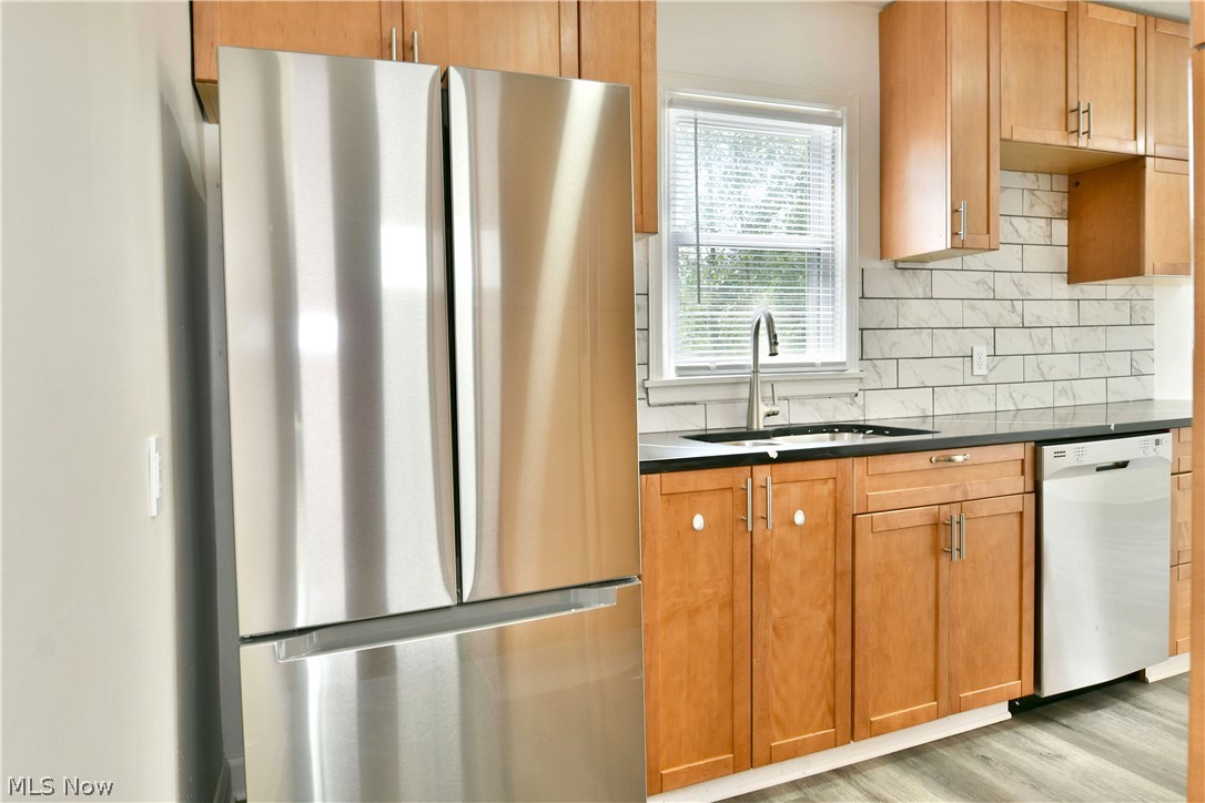 207 State Road NW Warren OH 44483