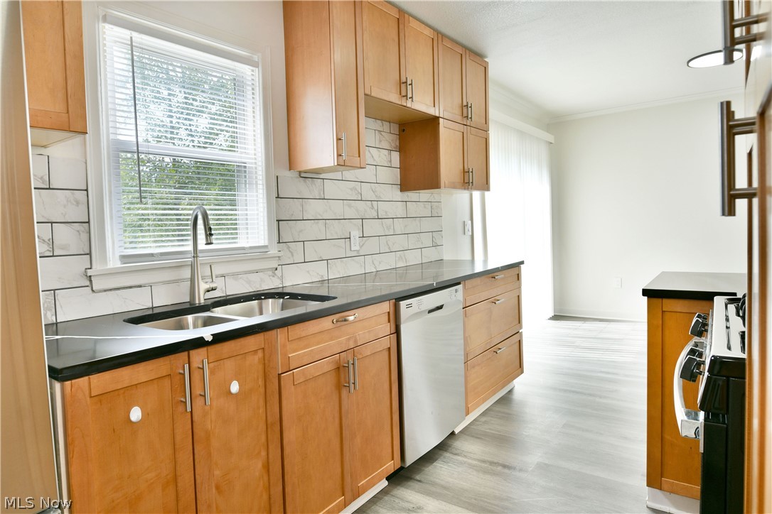 207 State Road NW Warren OH 44483