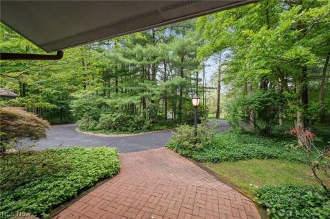 38500 Chagrin Boulevard Moreland Hills OH 44022