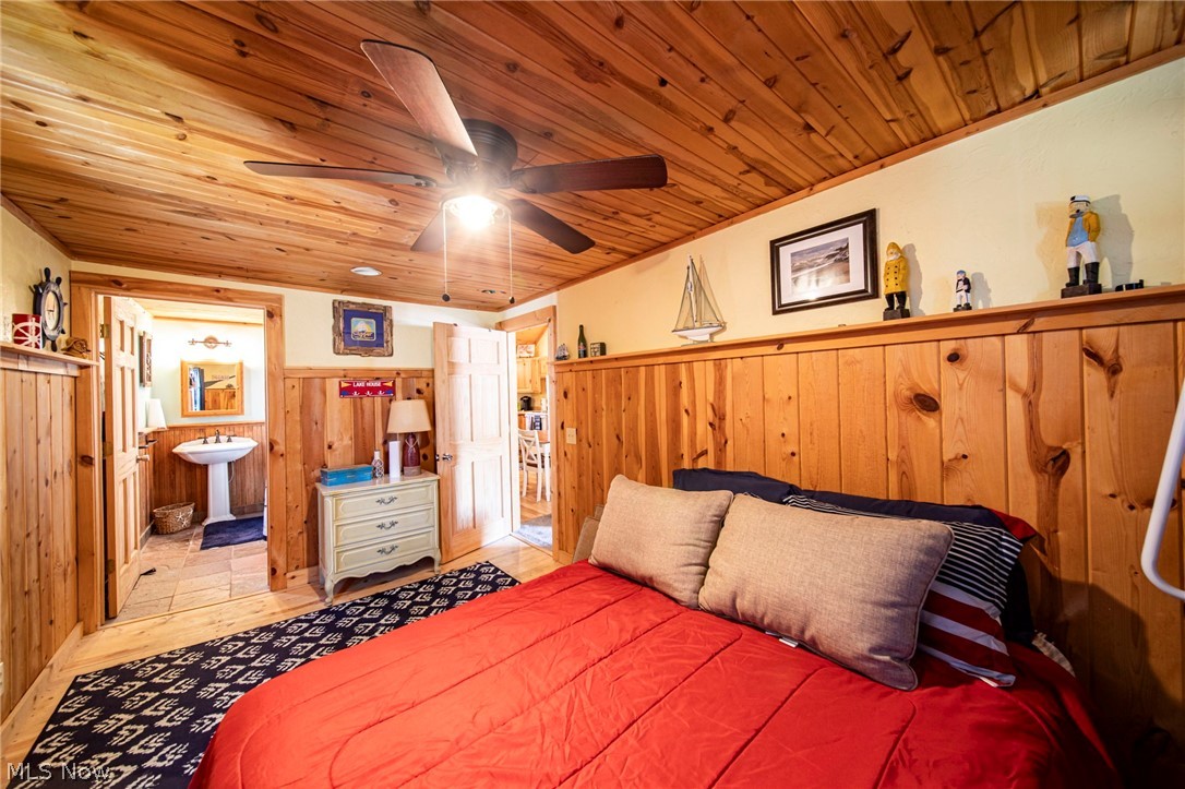 35 Billow Beach Ashtabula OH 44004