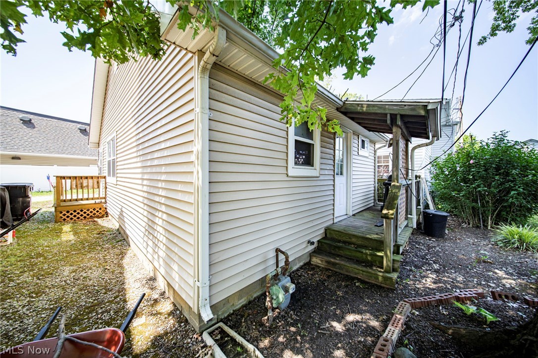 35 Billow Beach Ashtabula OH 44004
