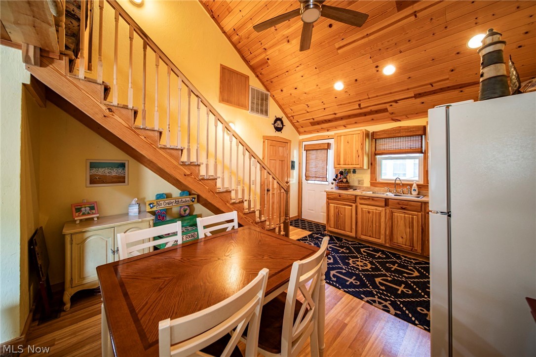35 Billow Beach Ashtabula OH 44004
