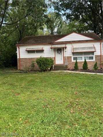 13210 Mccracken Road Garfield Heights OH 44125