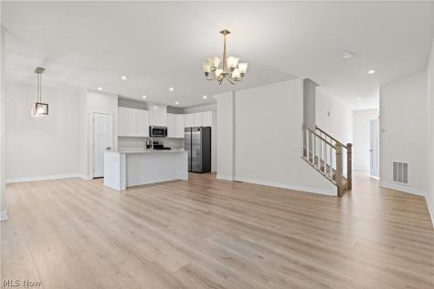131 Pine Avenue Peninsula OH 44264