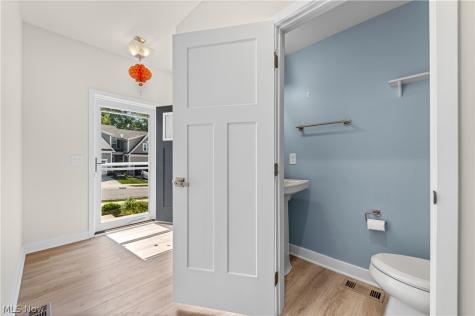 131 Pine Avenue Peninsula OH 44264