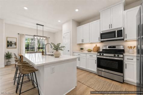 131 Pine Avenue Peninsula OH 44264