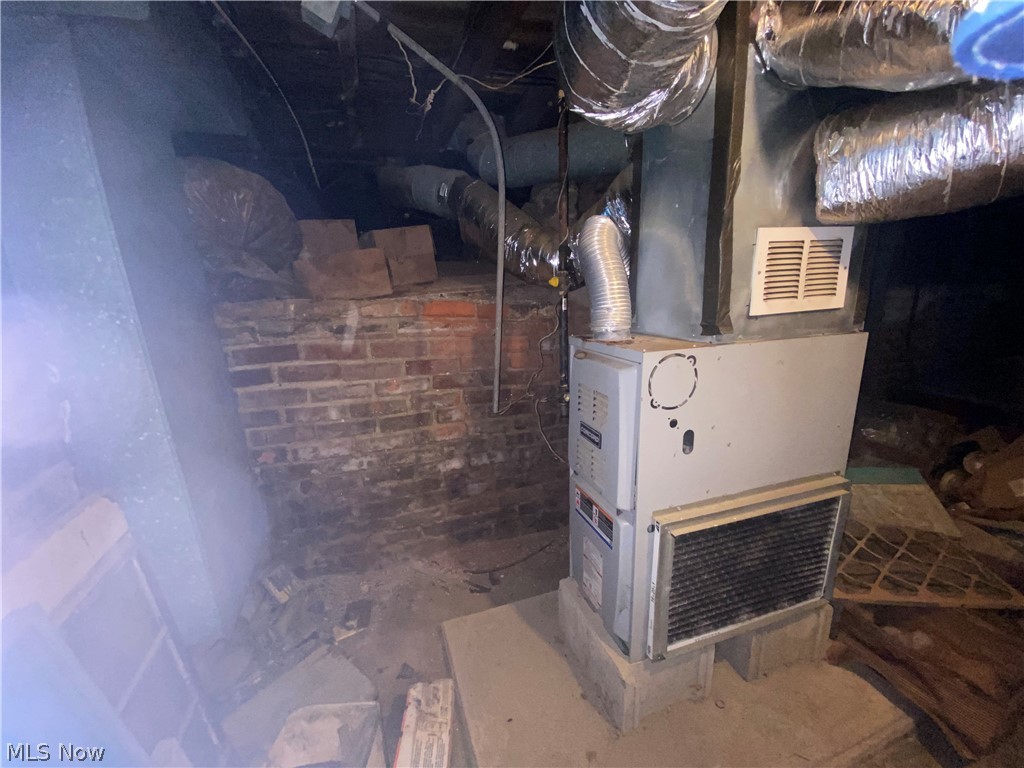 2069 W 95th Street Cleveland OH 44102