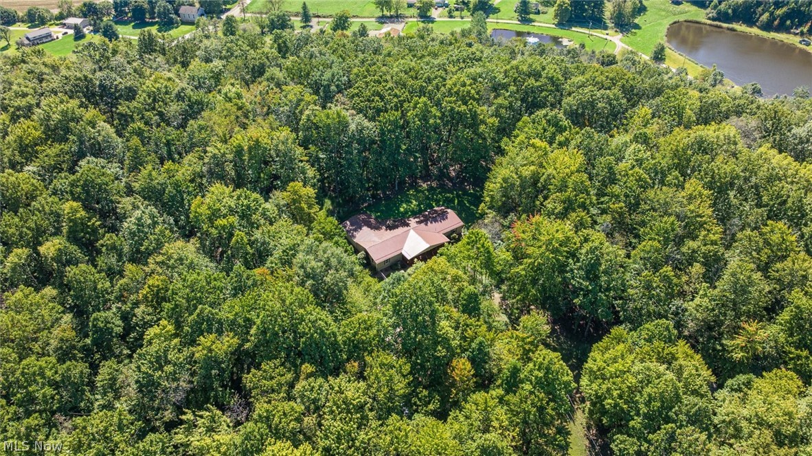 2038 Oldtown Valley Road SE New Philadelphia OH 44663
