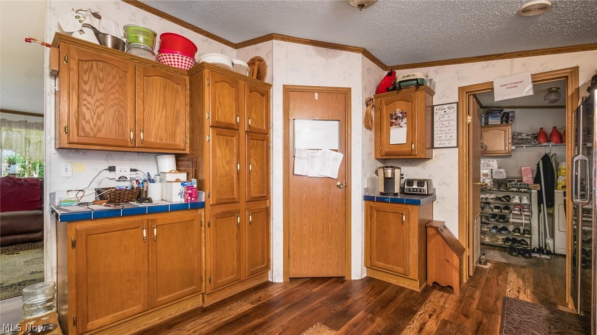 2038 Oldtown Valley Road SE New Philadelphia OH 44663