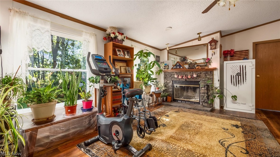 2038 Oldtown Valley Road SE New Philadelphia OH 44663
