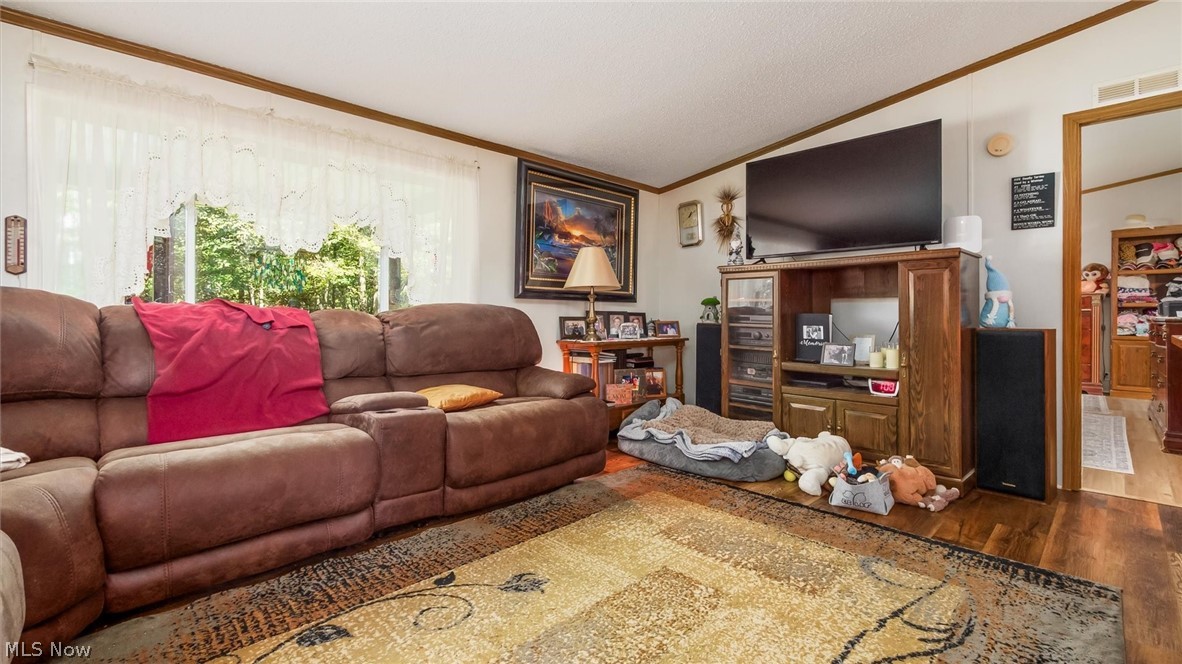 2038 Oldtown Valley Road SE New Philadelphia OH 44663
