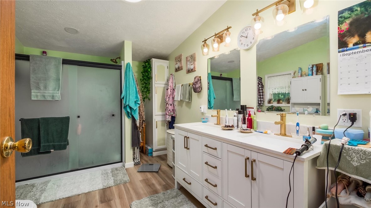 2038 Oldtown Valley Road SE New Philadelphia OH 44663