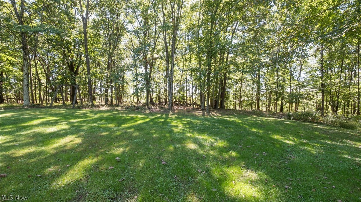 2038 Oldtown Valley Road SE New Philadelphia OH 44663
