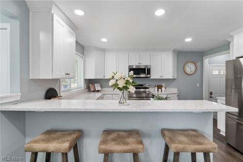 400 Elmwood Road Bay Village OH 44140