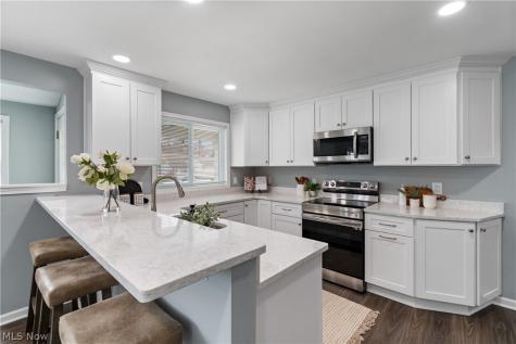400 Elmwood Road Bay Village OH 44140