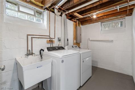 400 Elmwood Road Bay Village OH 44140