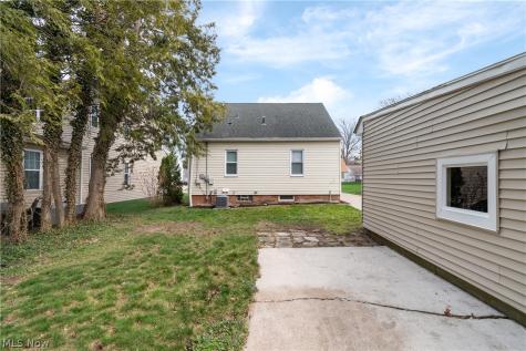 400 Elmwood Road Bay Village OH 44140