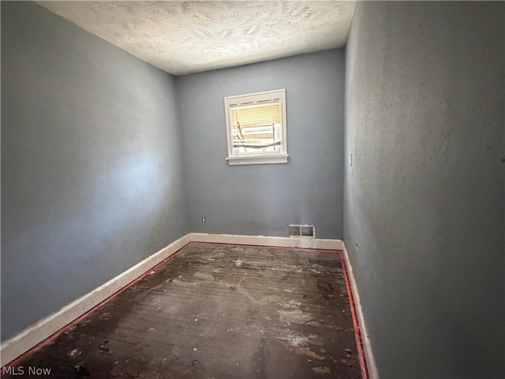21443 Ball Avenue Euclid OH 44123