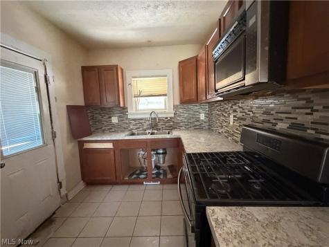 21443 Ball Avenue Euclid OH 44123