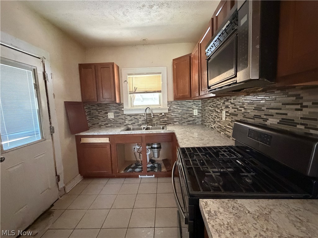 21443 Ball Avenue Euclid OH 44123