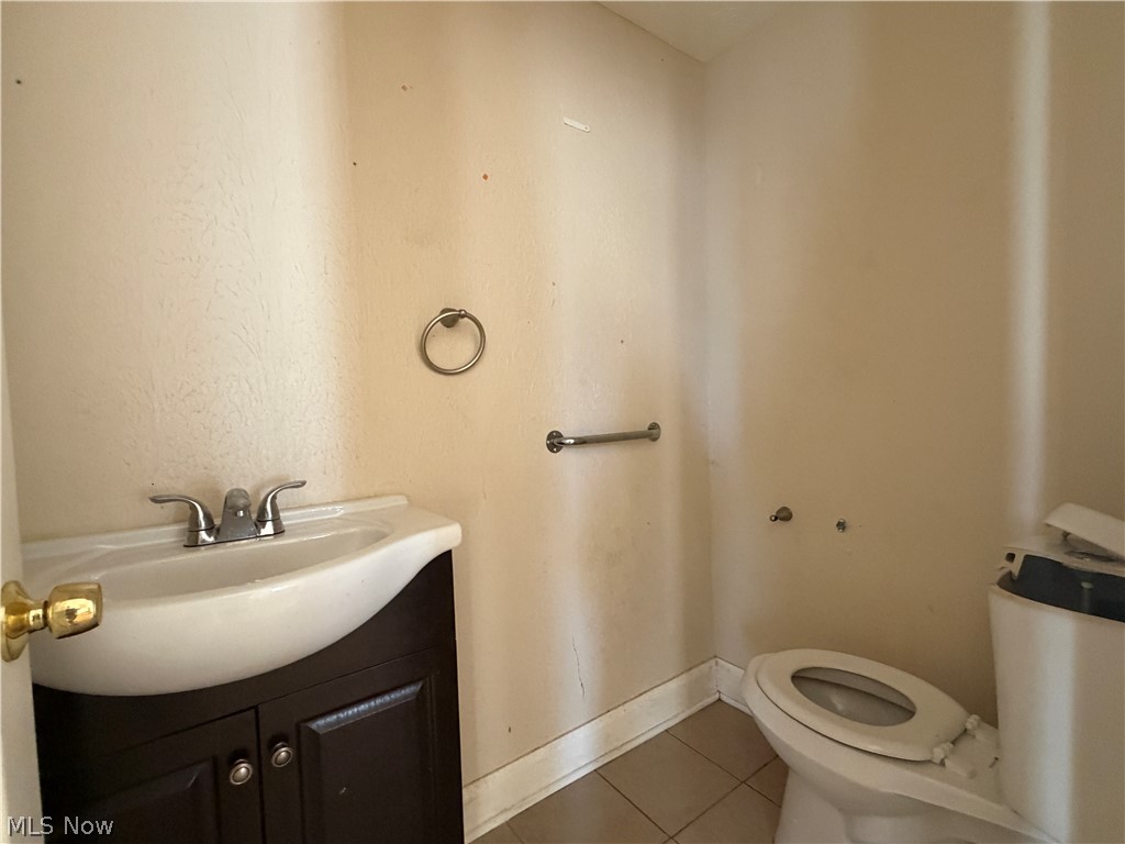21443 Ball Avenue Euclid OH 44123