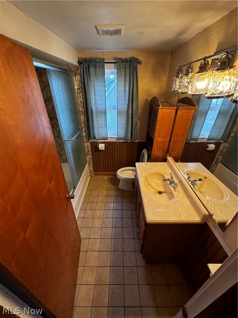 984 Sandusky Street Conneaut OH 44030