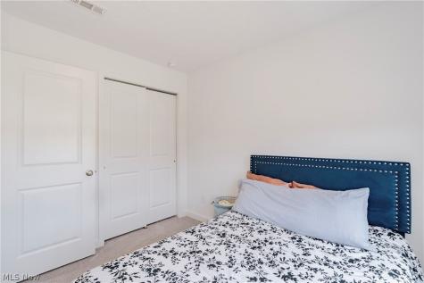 434 Douglas Street Akron OH 44307