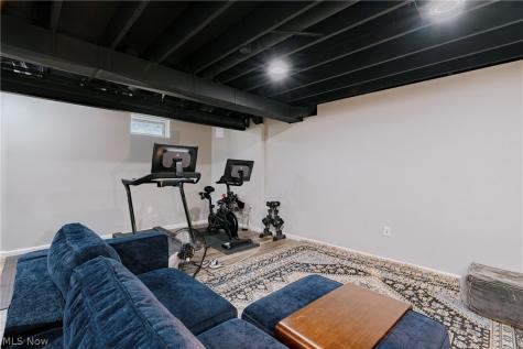 434 Douglas Street Akron OH 44307