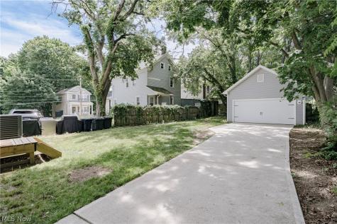 434 Douglas Street Akron OH 44307