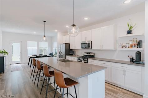 434 Douglas Street Akron OH 44307