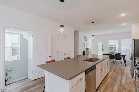 434 Douglas Street Akron OH 44307