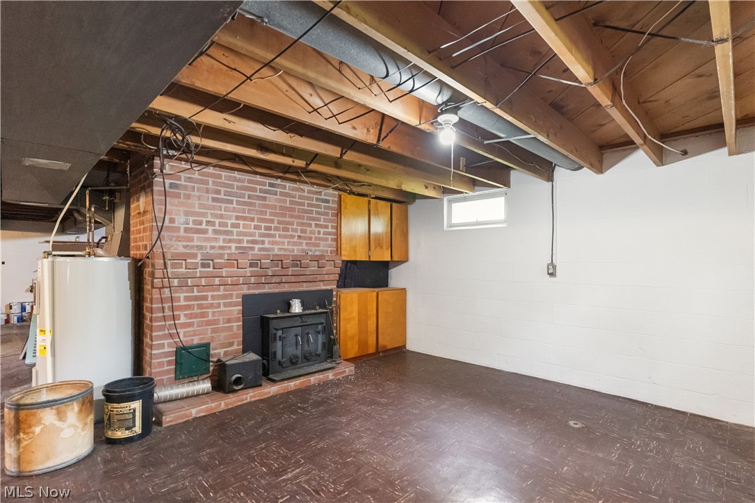 996 Sharon Hogue Road Brookfield OH 44438