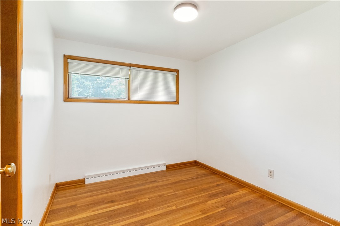 996 Sharon Hogue Road Brookfield OH 44438